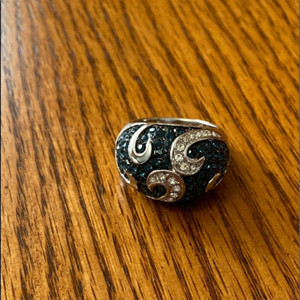 Women’s Silver Ring Sapphire Coloured Stones Lia Sophia Excellent Shape Sz 9.5